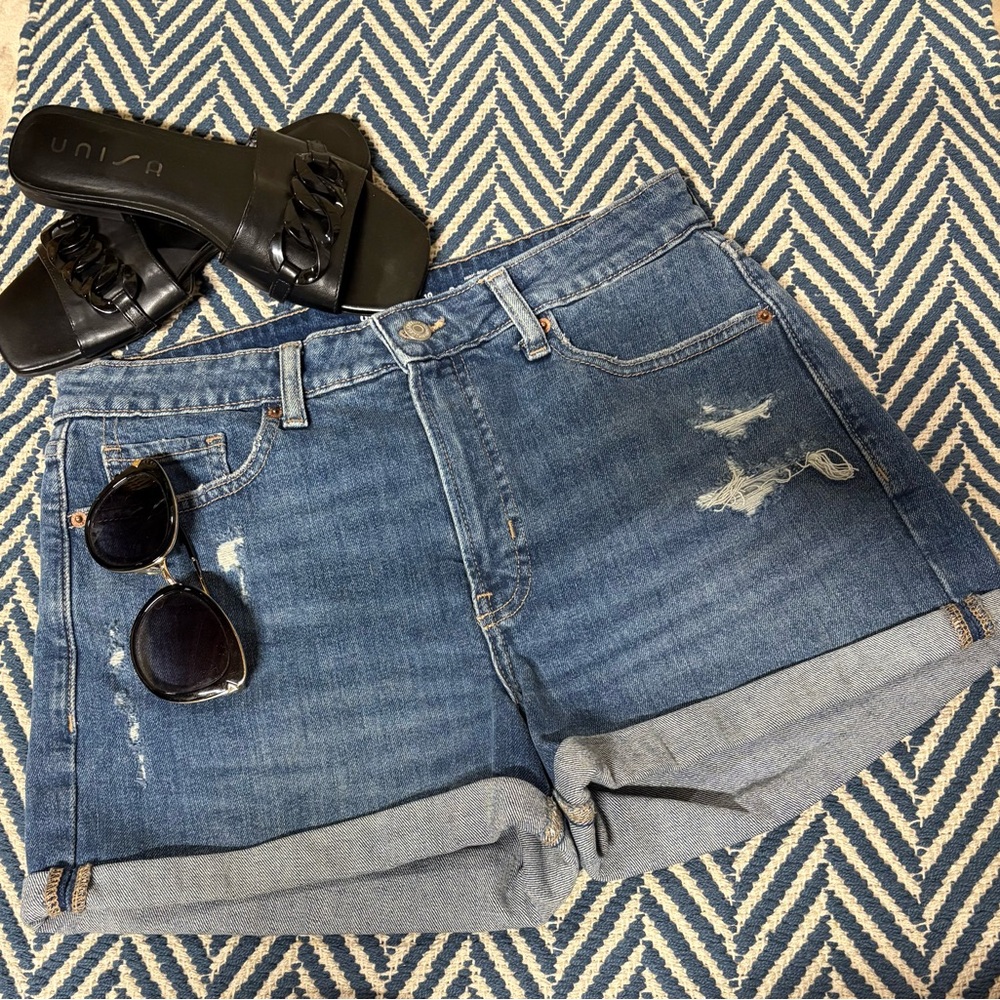 Old Navy Distressed Blue Denim Roll-Cuff Shorts